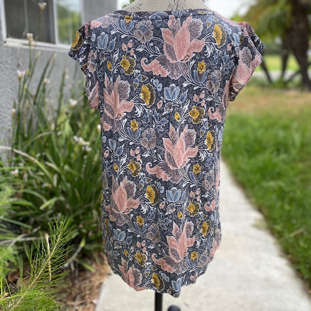 🎉new listing🎉Ann Loft Blouse - Picture 9 of 16